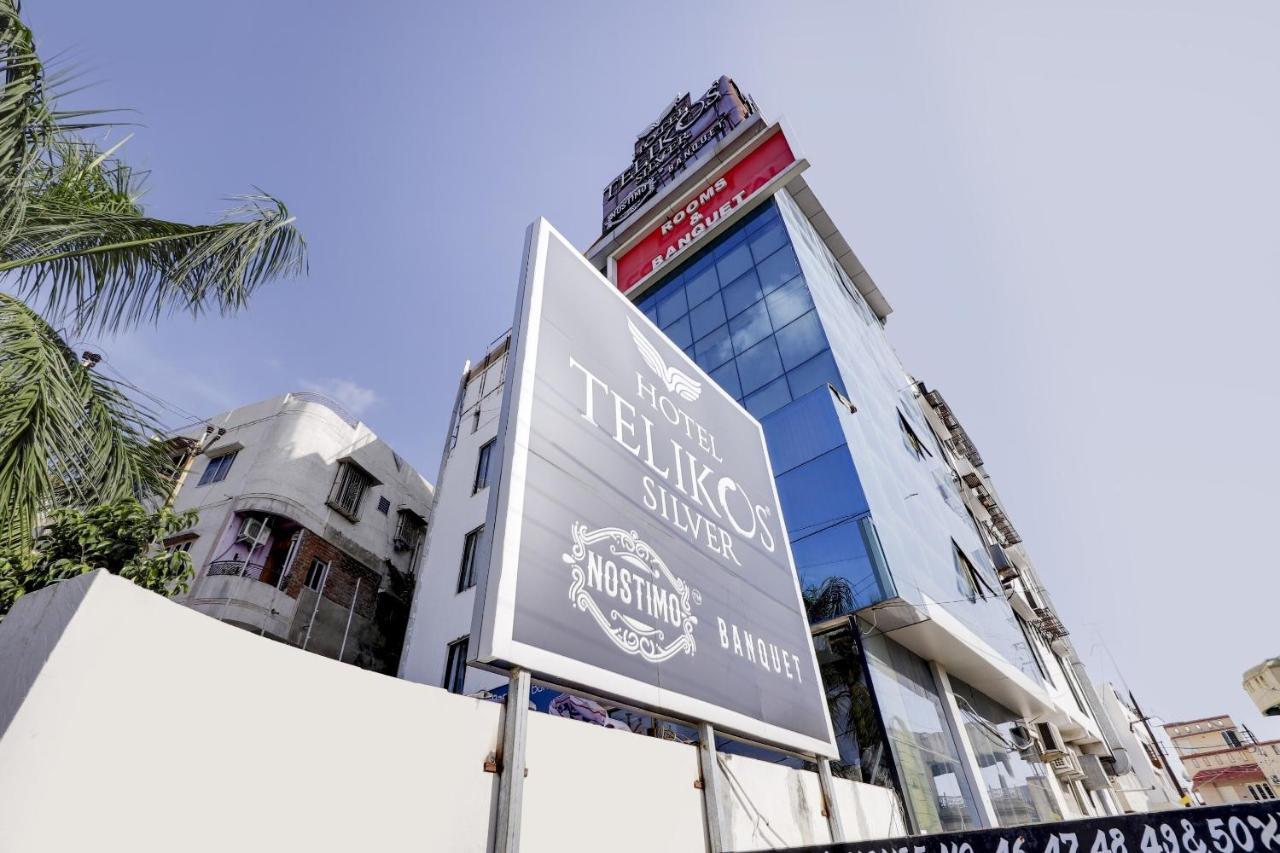 โอโย 74335 โฮเทล ทศ Hotel วาโดดารา ภายนอก รูปภาพ